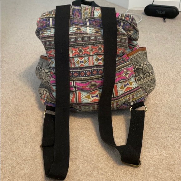 backpack - Picture 3 of 8